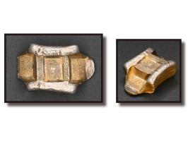 58.6 x 38.8 x 17.8mm, weighs 203.5g, graded GBCA AU 53.