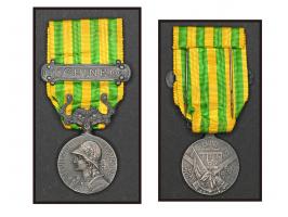 with ribbon and clasp 1900 CHINE 1901. Rare historical item.